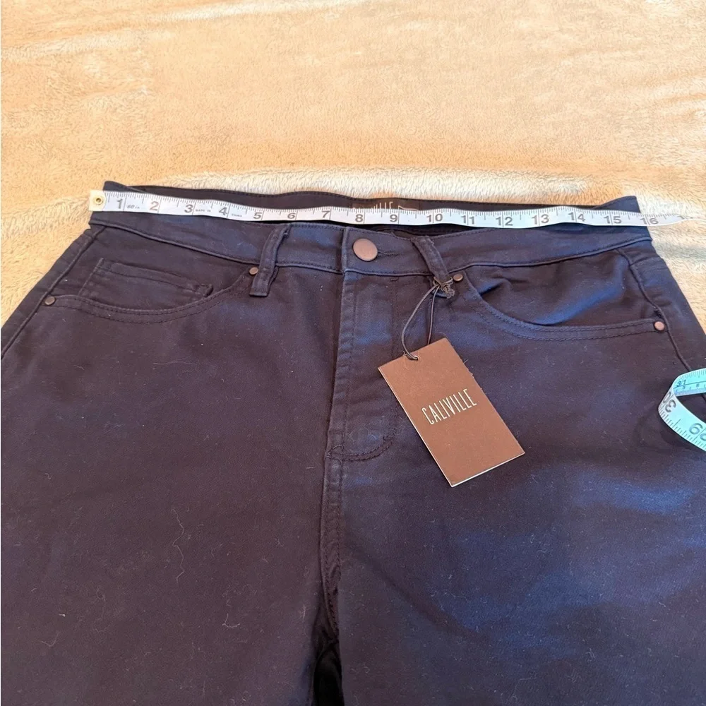 Caliville men’s  Dark Navy Jean Shorts - Classic Casual Fit size med